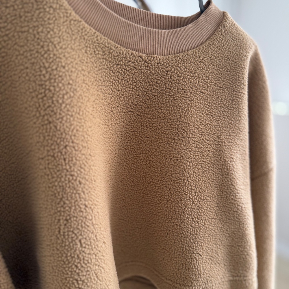 Aritzia | Sunday Best | Lupa Sherpa Sweater | Size S - Picture 4 of 7